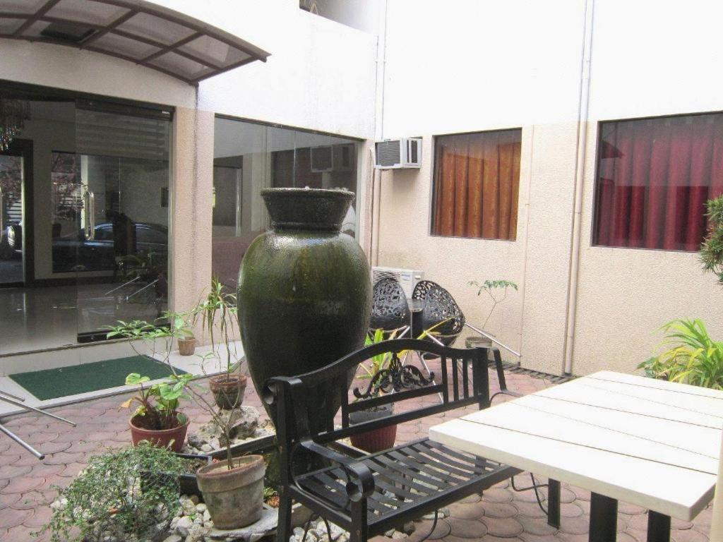 Rich Manor Pension House Cagayan de Oro Exterior photo